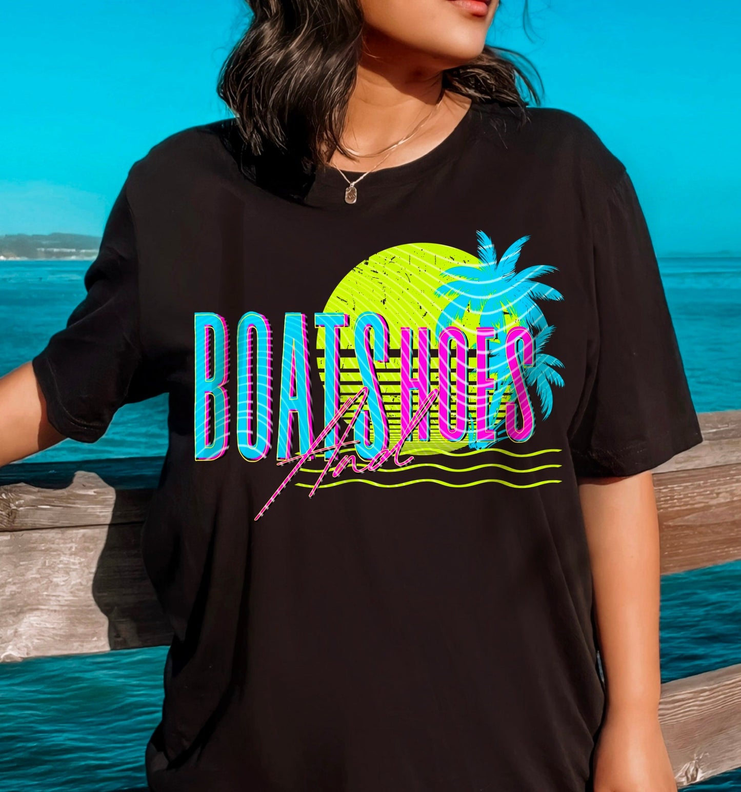 BOATS HOES TEE