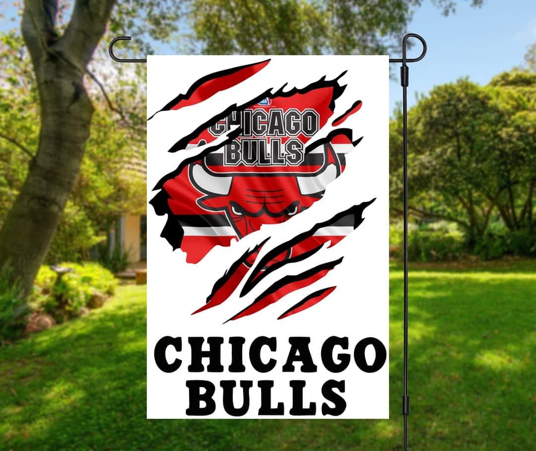 Chi Bull Fan - Garden Flag (12x18)