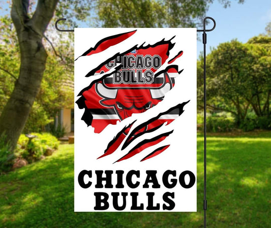 Chi Bull Fan - Garden Flag (12x18)