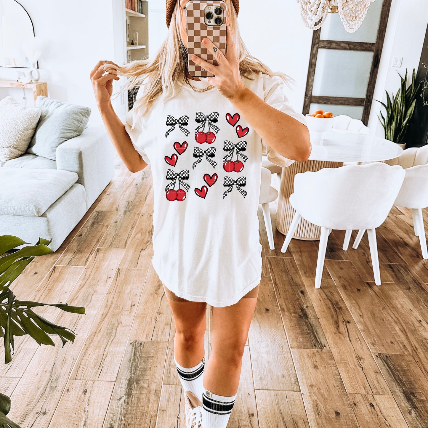 HEARTS AND BOWS TEE
